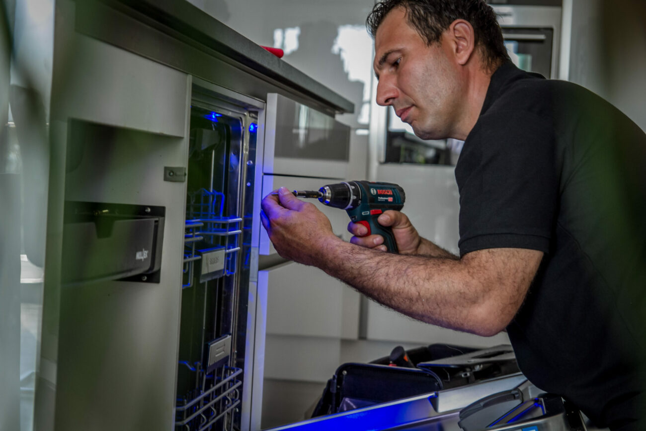 Transport Service Alter | Geschirrspülereinbau und Montage durch Elektrotechniker TSA - Transport Service Alter, Graz - E-Gerätemontage